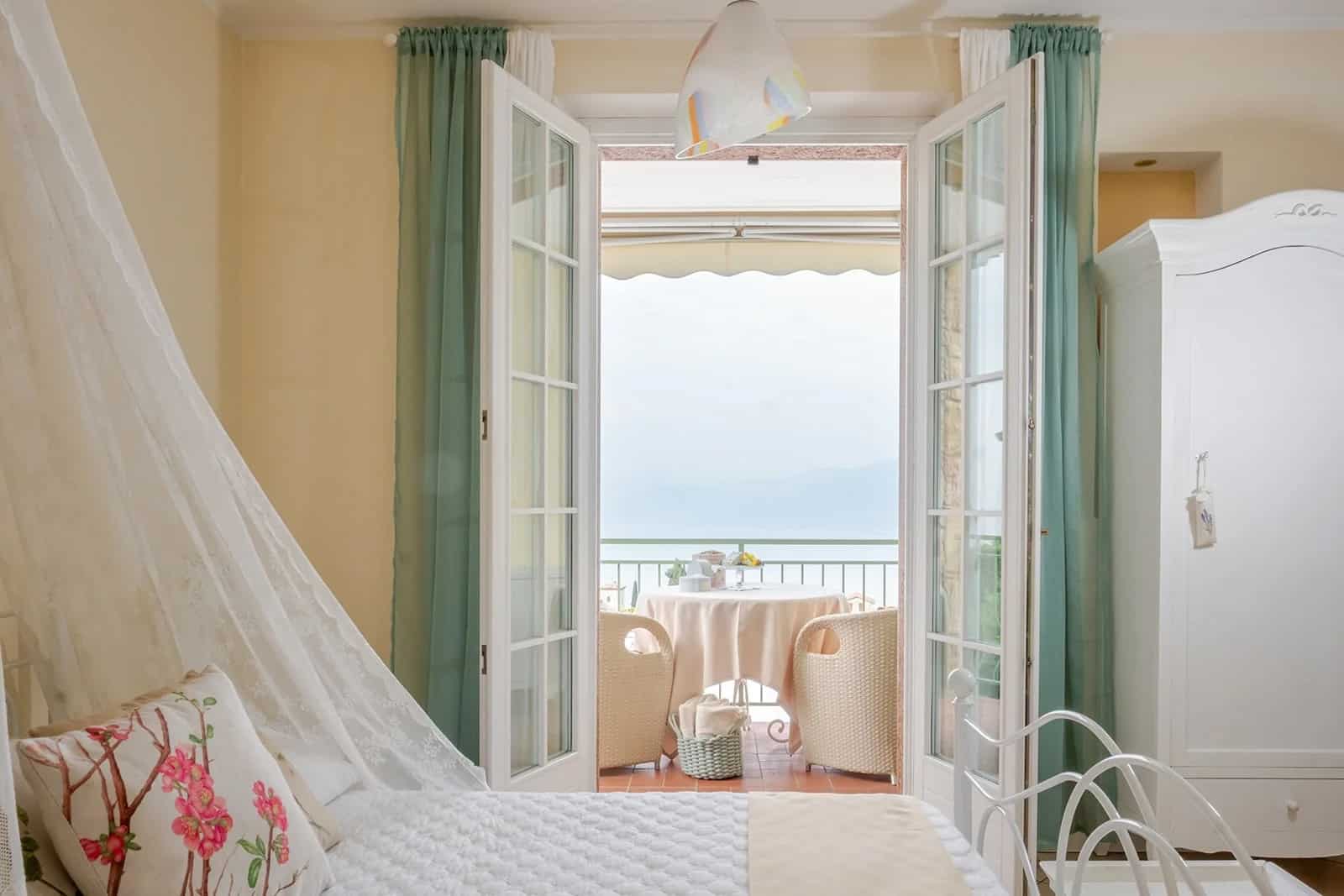 Junior Suite Twin / Double Room (max. 2 people) 