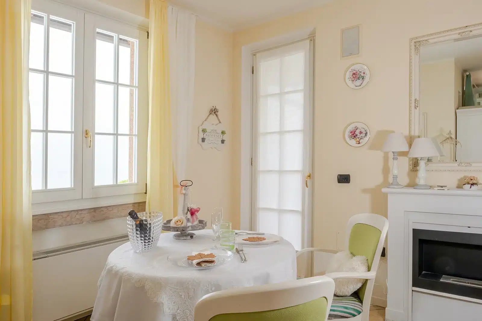 Junior Suite Twin / Double Room (max. 2 people) 