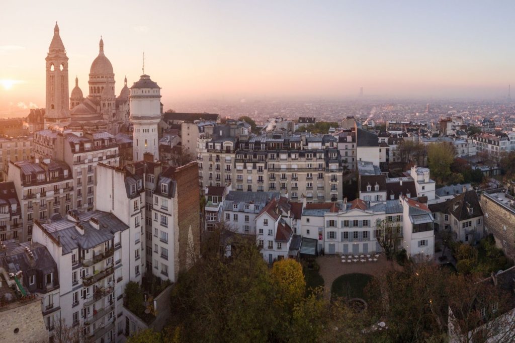 montmartre at sunrise in paris