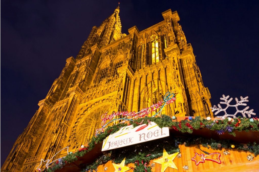 strasbourg cathedral at christmas