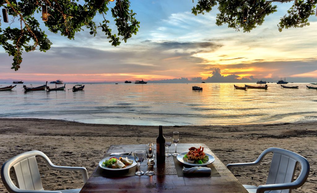 beach restaurant in thailand