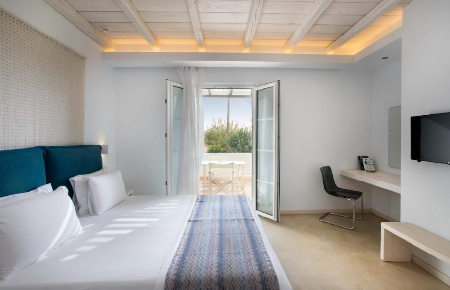 double room in a hotel in naxos greece