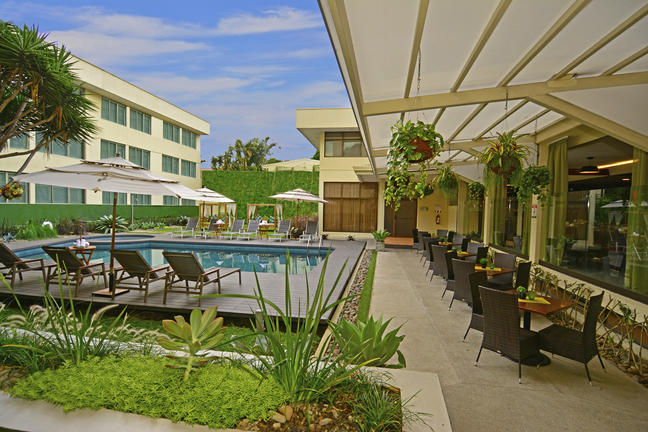 swimming pool in hotel in san jose