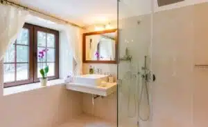Teal Room Ensuite