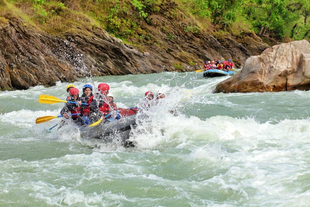 white water rafting in costa rica