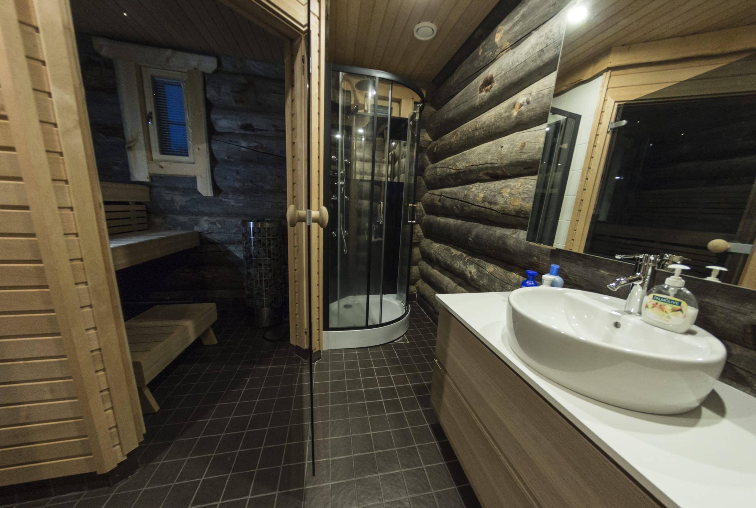 Panorama Log Cabin 