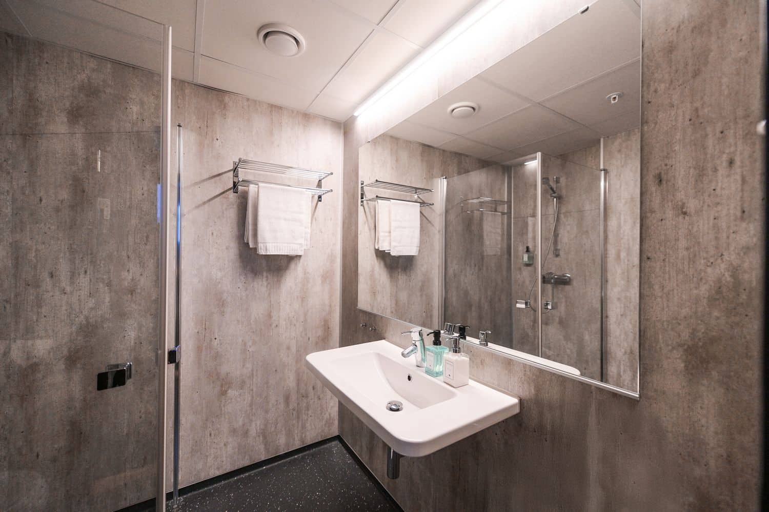 Standard Room at Svalbard Hotel, The Vault 3*