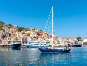 When to go Island Hopping in Greece image