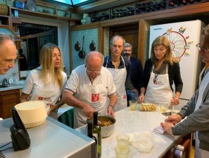 A Real Neapolitan Culinary Experience image